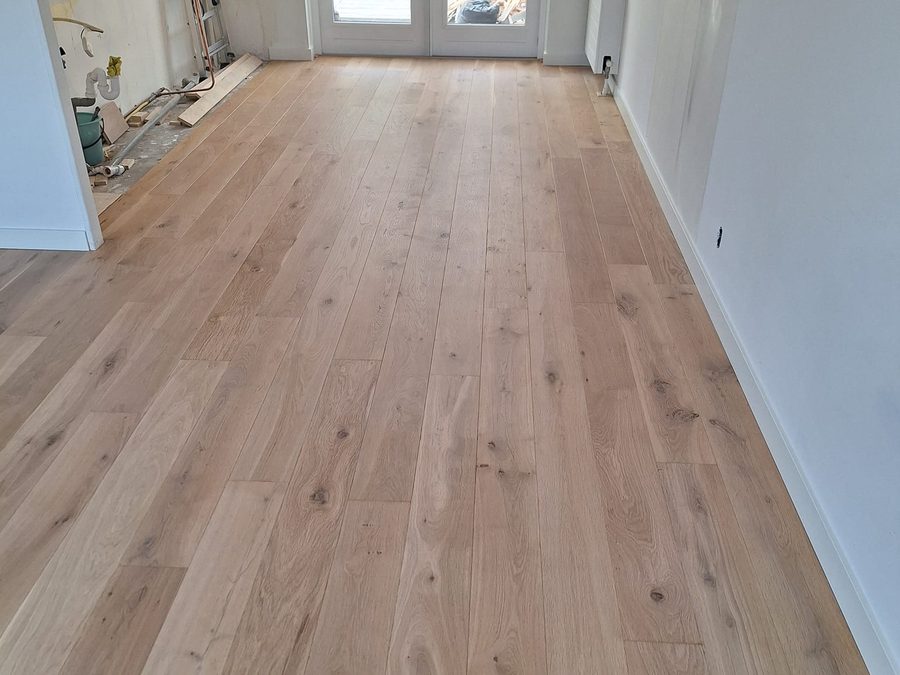De vloer na de reparatie